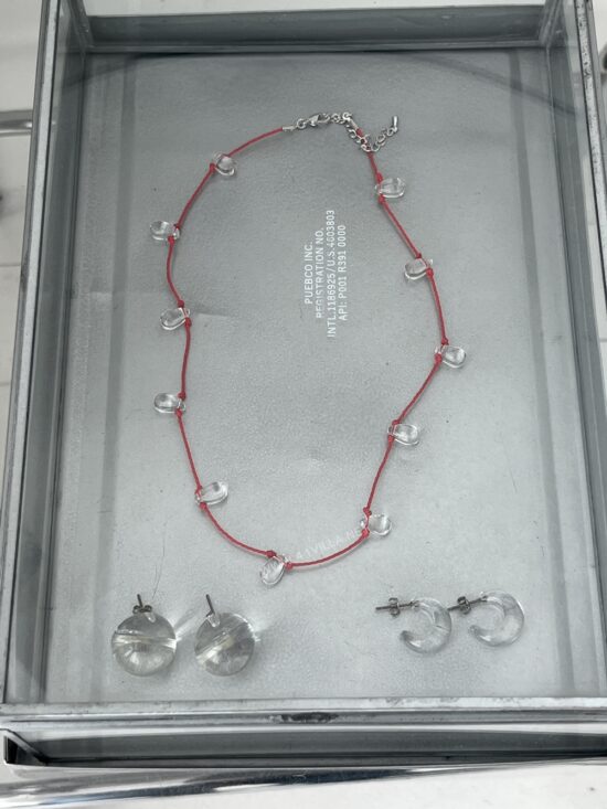 GLASS RED NECKLACE